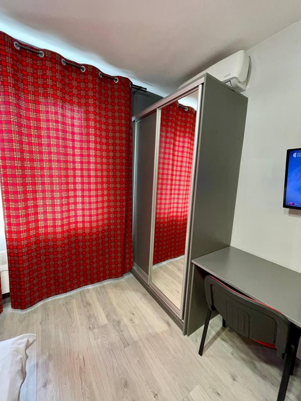 Апартаменты Yes Silver Uzhhorod Exterior foto